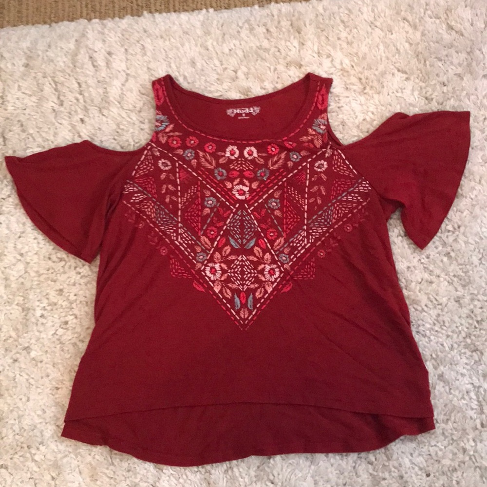 Maroon cut out shoulder top